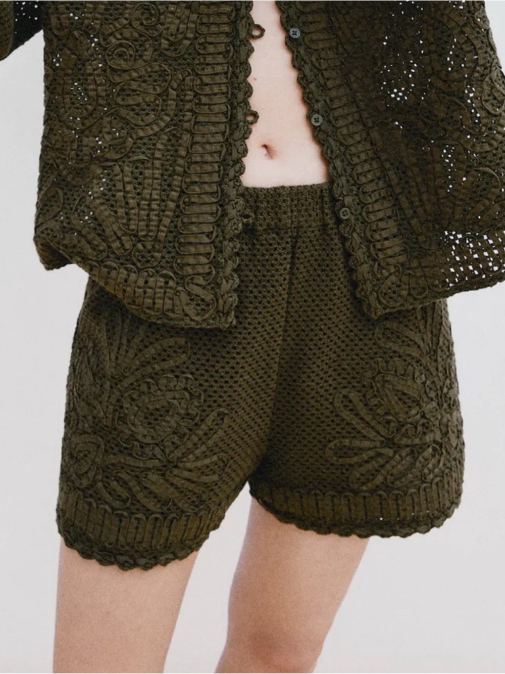Zara NWT Crochet Lace Shorts in Olive Green - Women's